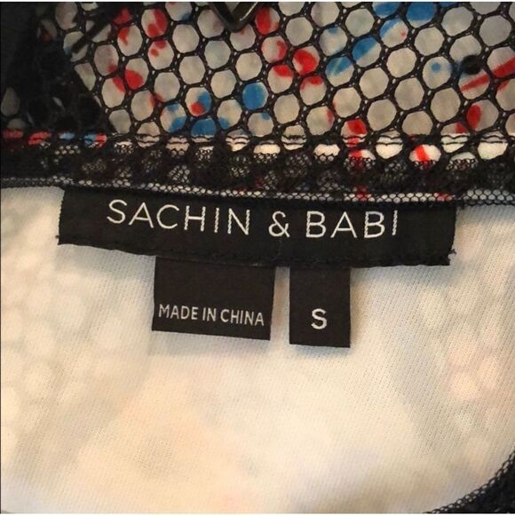 Sachin & Babi Multi Splatter Print Short Sleeve Top With Mesh - Picture 4 of 4